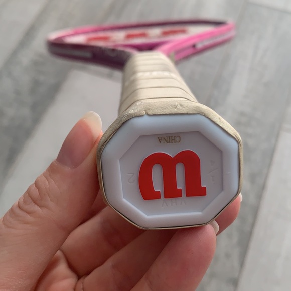 Wilson Triumph Women’s Pink Lightweight Tennis Racket - Picture 5 of 8